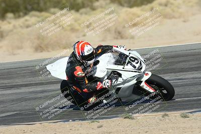 media/Dec-01-2025-Moto Forza (Mon) [[2daa91e15f]]/1-Advanced Group/Session 4 Turn 9/